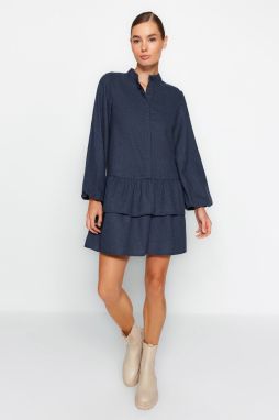 Trendyol Indigo Comfort Fit volánové tkané šaty
