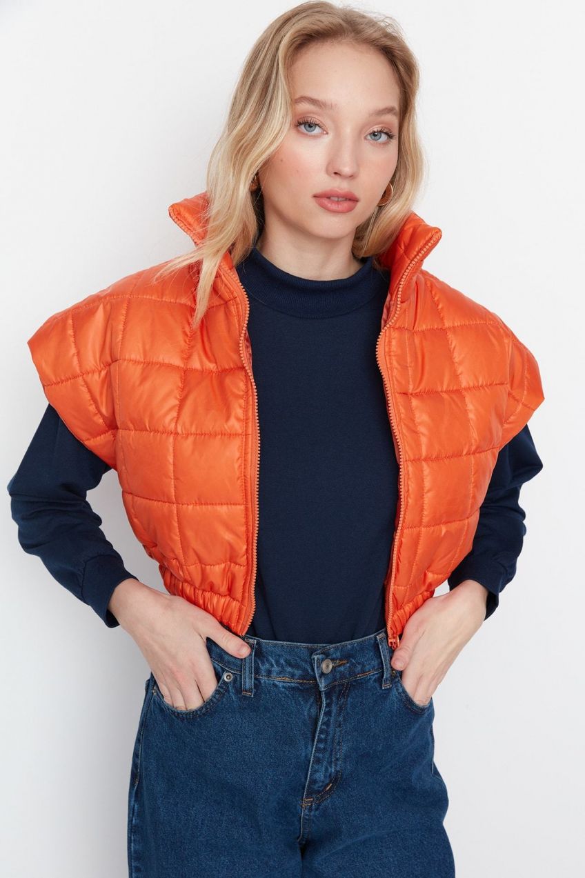 Trendyol oranžová široko strihaná oversize crop prešívaná vesta