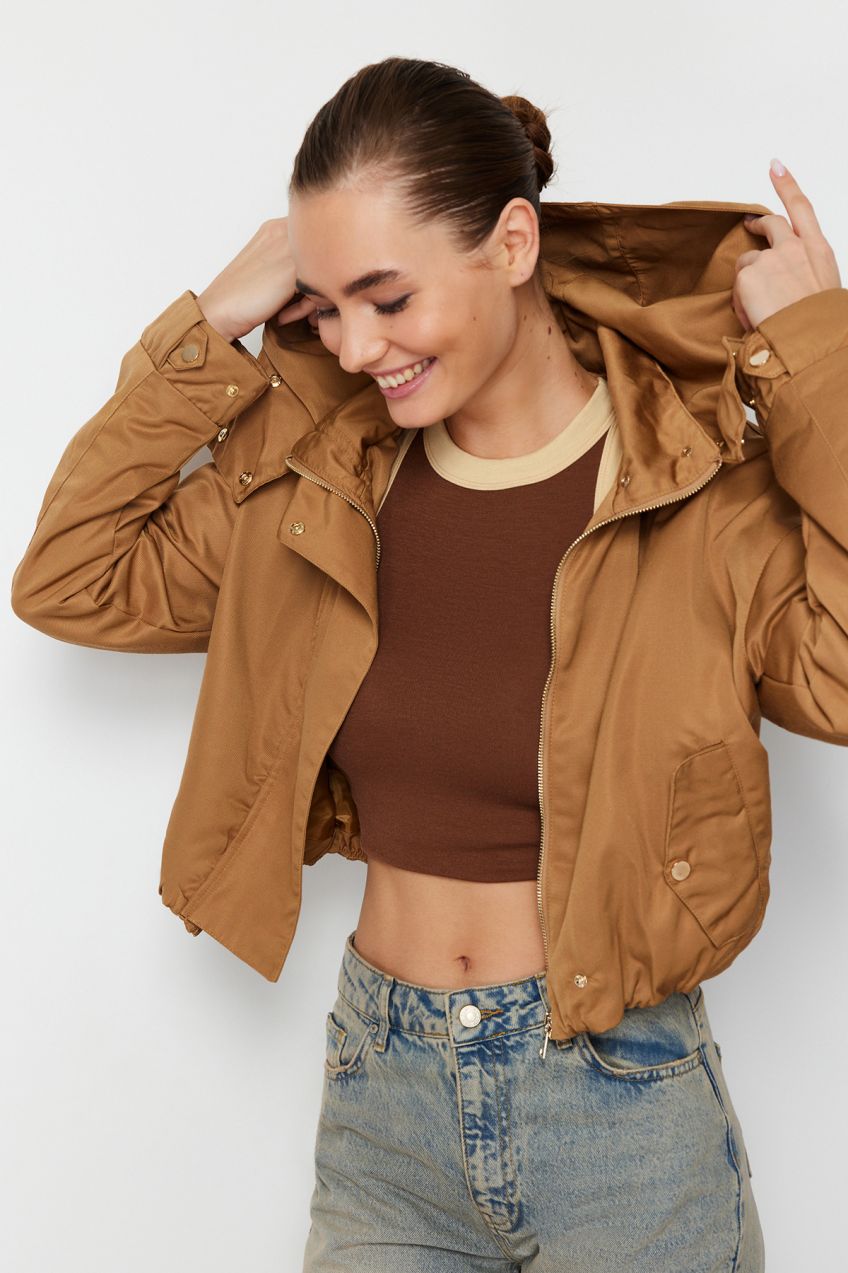 Trendyol Beige Oversize Crop Sleeve Roll Detail Thin Raincoat Windbreaker Coat