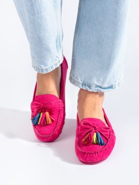 Fuksiové semišové boho mokasíny so strapcami Shelvt