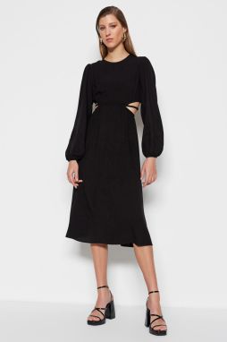 Trendyol Black A-line midi tkaný výrez von/detail okna tkané šaty