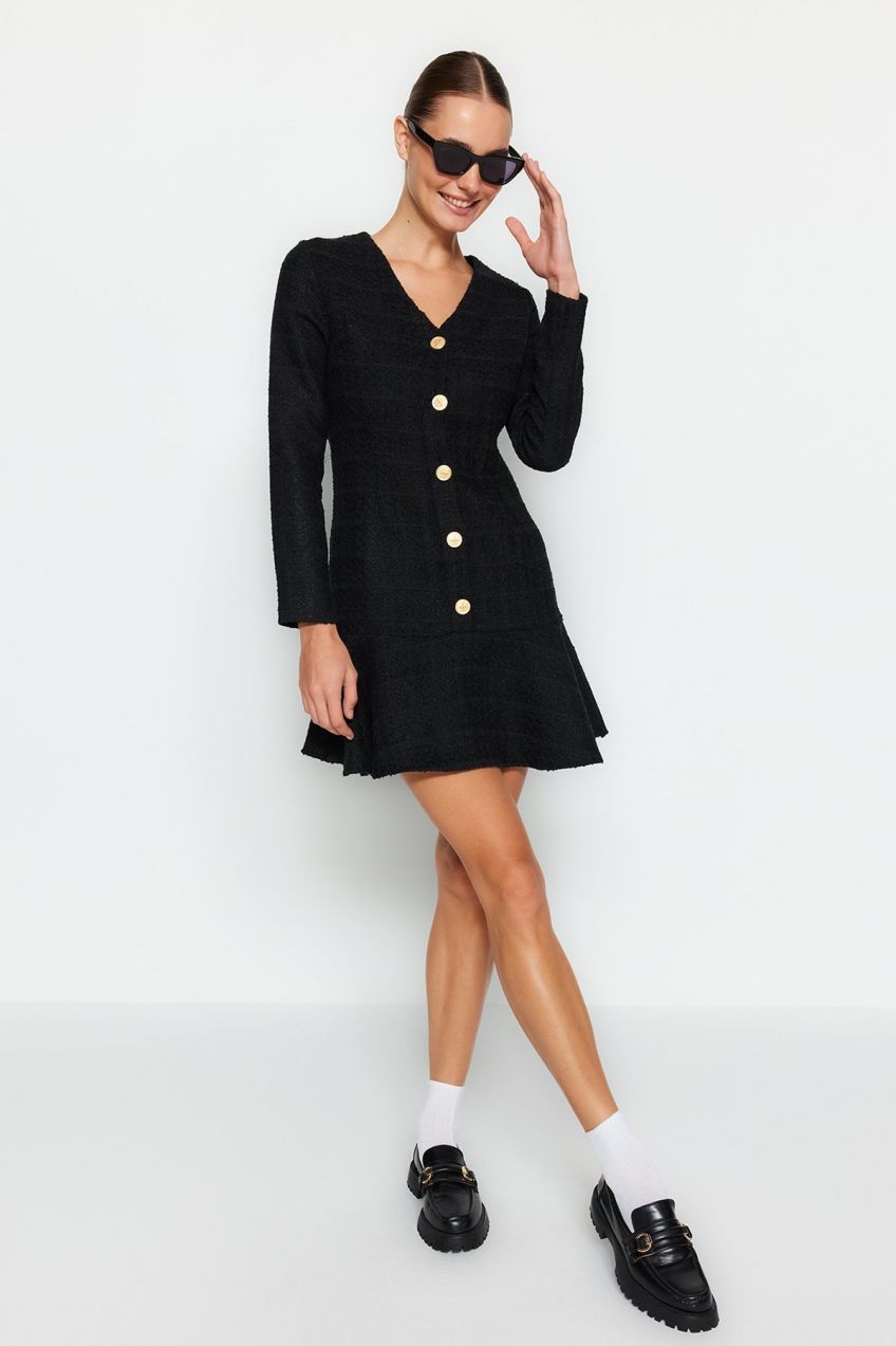 Trendyol Black Flounce gombík detailné tvídové tkané šaty