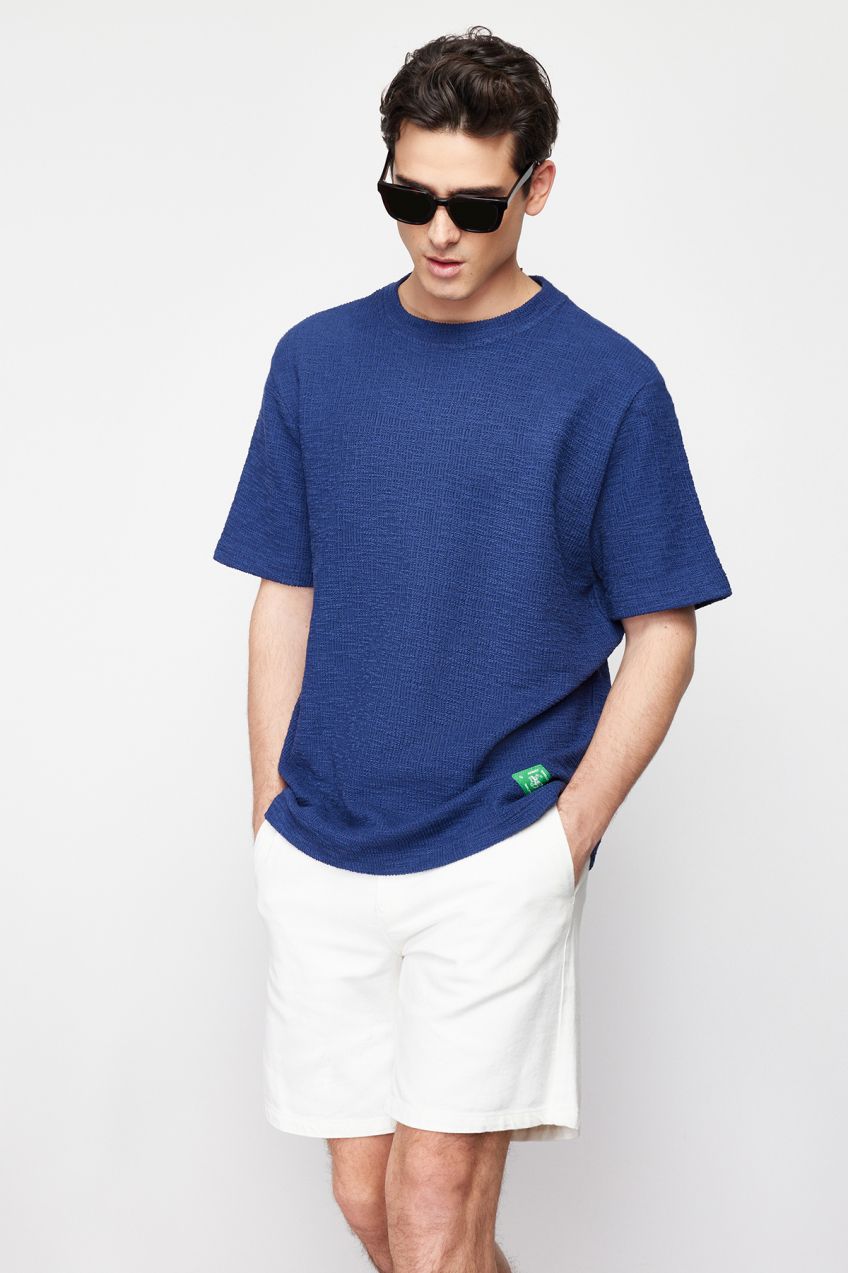 Trendyol Navy Blue Regular Cut Short Sleeve Textured Label T-Shirt