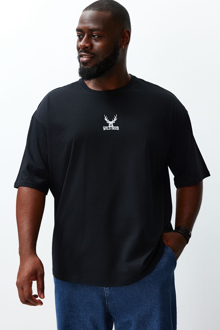 Trendyol Plus Size Black Oversize Animal Embroidered 100% Cotton Comfortable T-Shirt