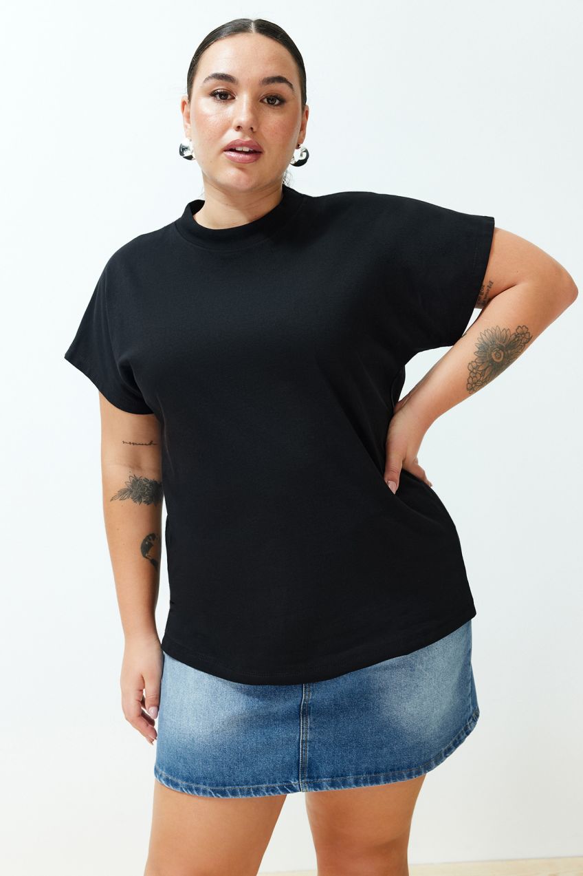 Trendyol Curve Black High Collar Boyfriend Knitted T-Shirt