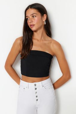 Čierna korzetová crop top blúzka bez ramienok značky Trendyol