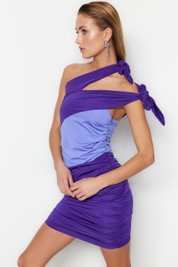 Trendyol Fialovo-viacfarebné pletené okno na telo/vystrihnuté detailné elegantné večerné šaty