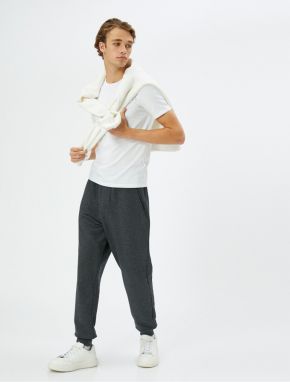 Koton Jogger tepláky s čipkovaným pásom, s detailmi vreciek.