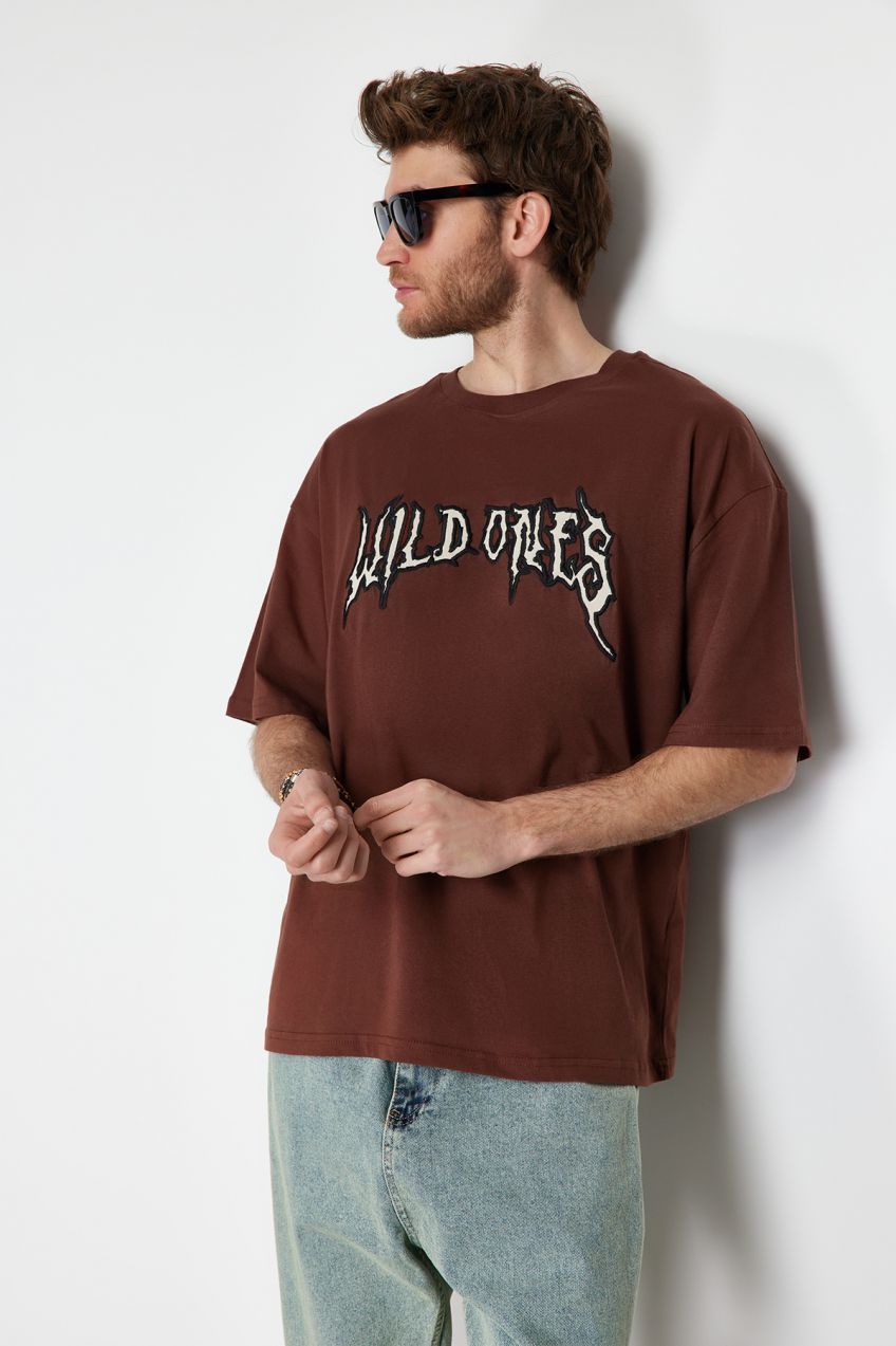 Trendyol Brown Oversize Special Embroidered 100% Cotton T-Shirt