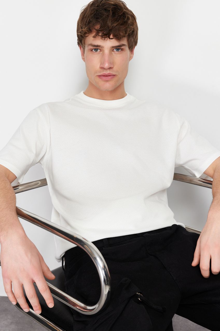Trendyol Ecru Relaxed/Comfortable Cut 100% Cotton Textured T-Shirt