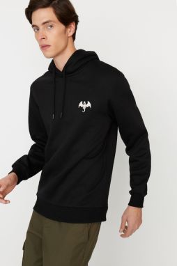Pánska čierna mikina s kapucňou a vyšívaným logom, pravidelný strih, z vnútra flísová, značky Trendyol