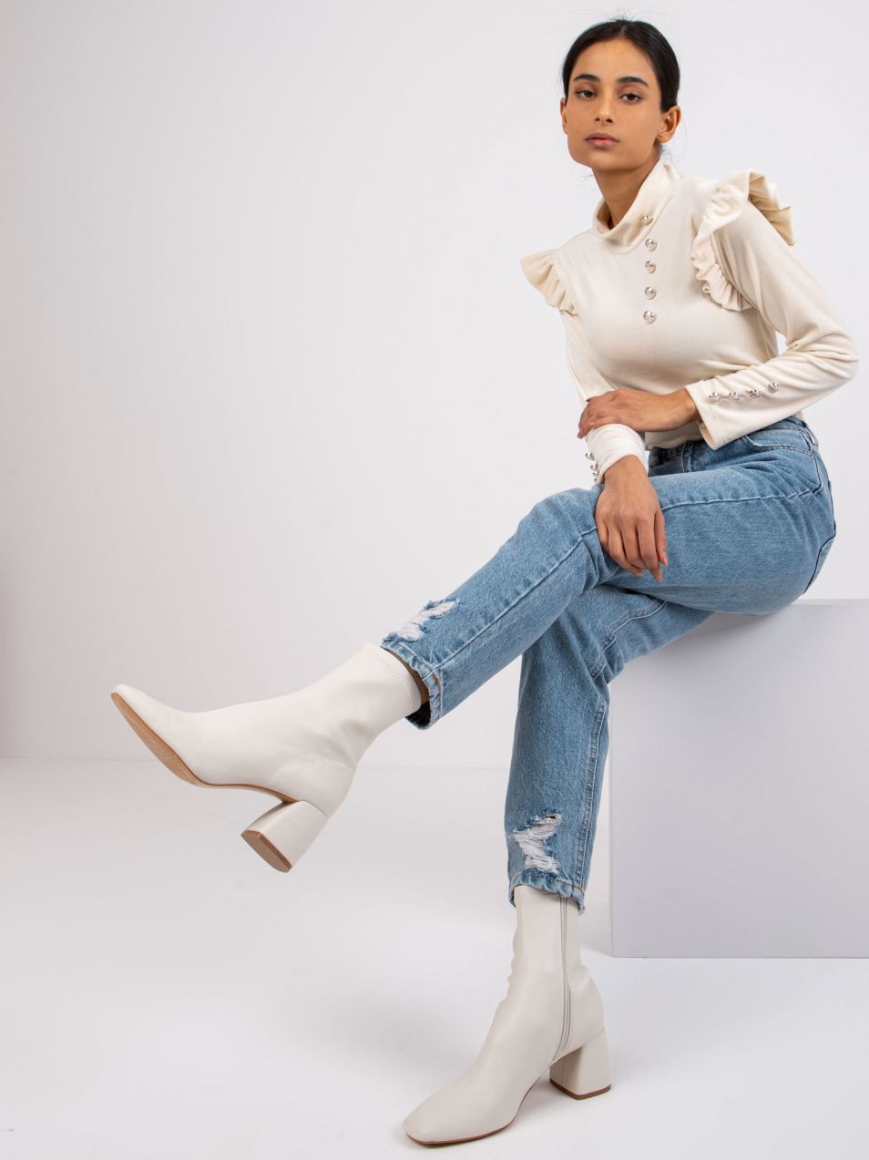 Beige velour blouse with Capri buttons