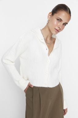 Trendyol Ecru Crop mäkký textúrovaný stojačik Pletené oblečenie