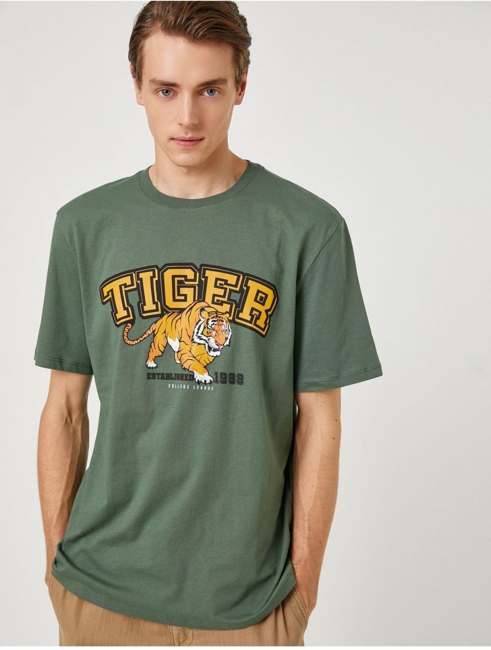 Koton College tričko Tiger s potlačou posádky Krk krátky rukáv