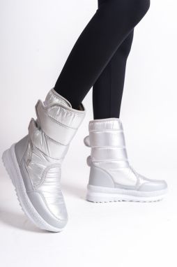 Capone Outfitters Women's Trak Sole Parachute Fabric Snow Boots