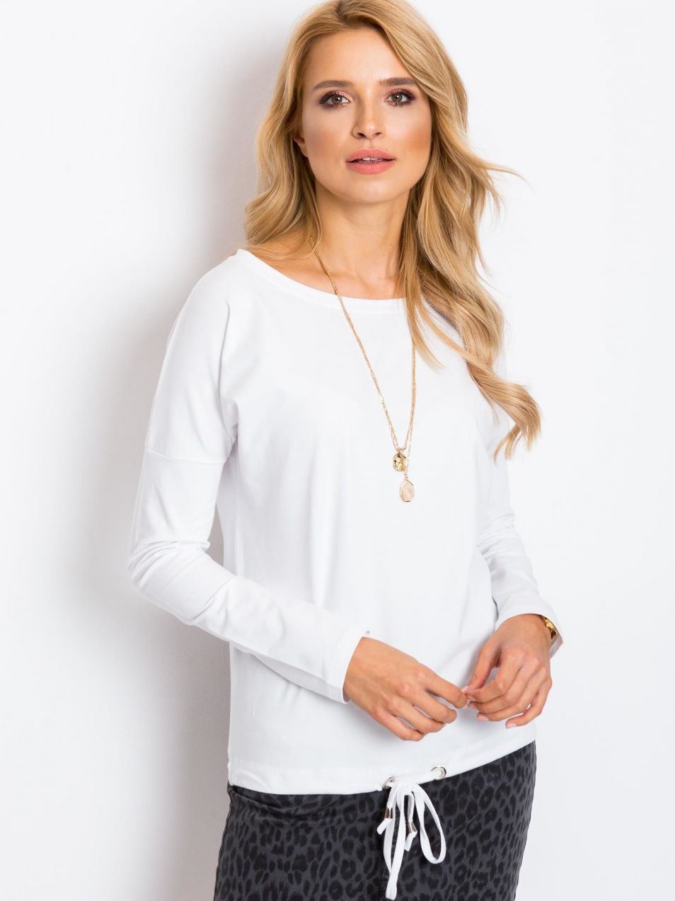 Dámske tričko s dlhym rukávom Fashionhunters Basic
