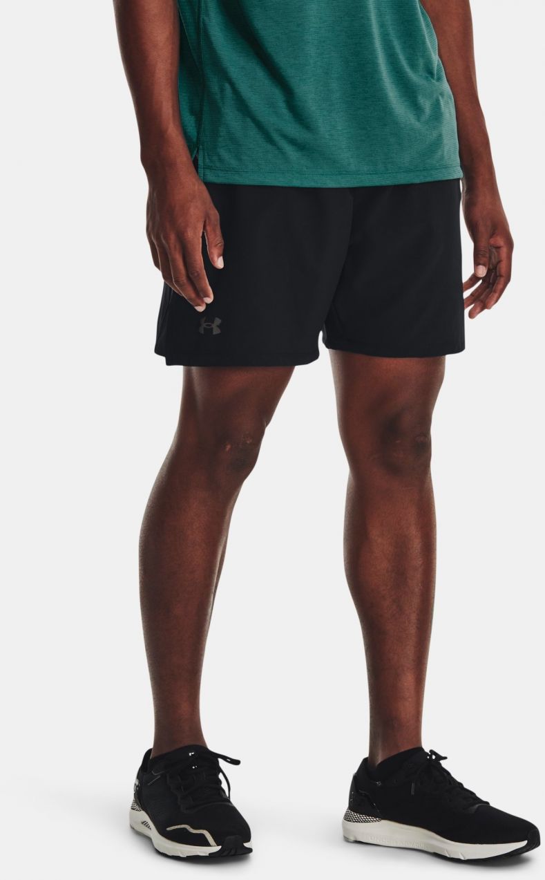 Čierne športové kraťasy Under Armour LAUNCH ELITE 7'' SHORT