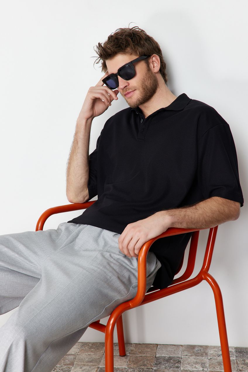 Trendyol Limited Edition Basic Black Oversize / Wide Cut Soild Fabric Polo Collar T-Shirt