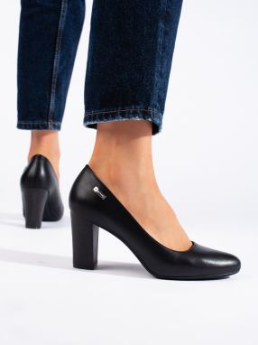 Women's black pumps on a stiletto heel by Sergio Leone