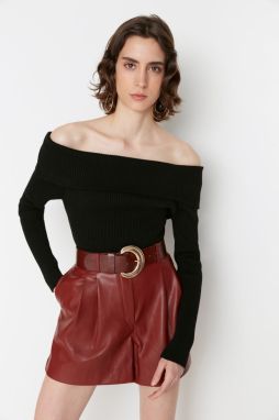 Trendyol Black Crop Carmen Golier Pletený sveter
