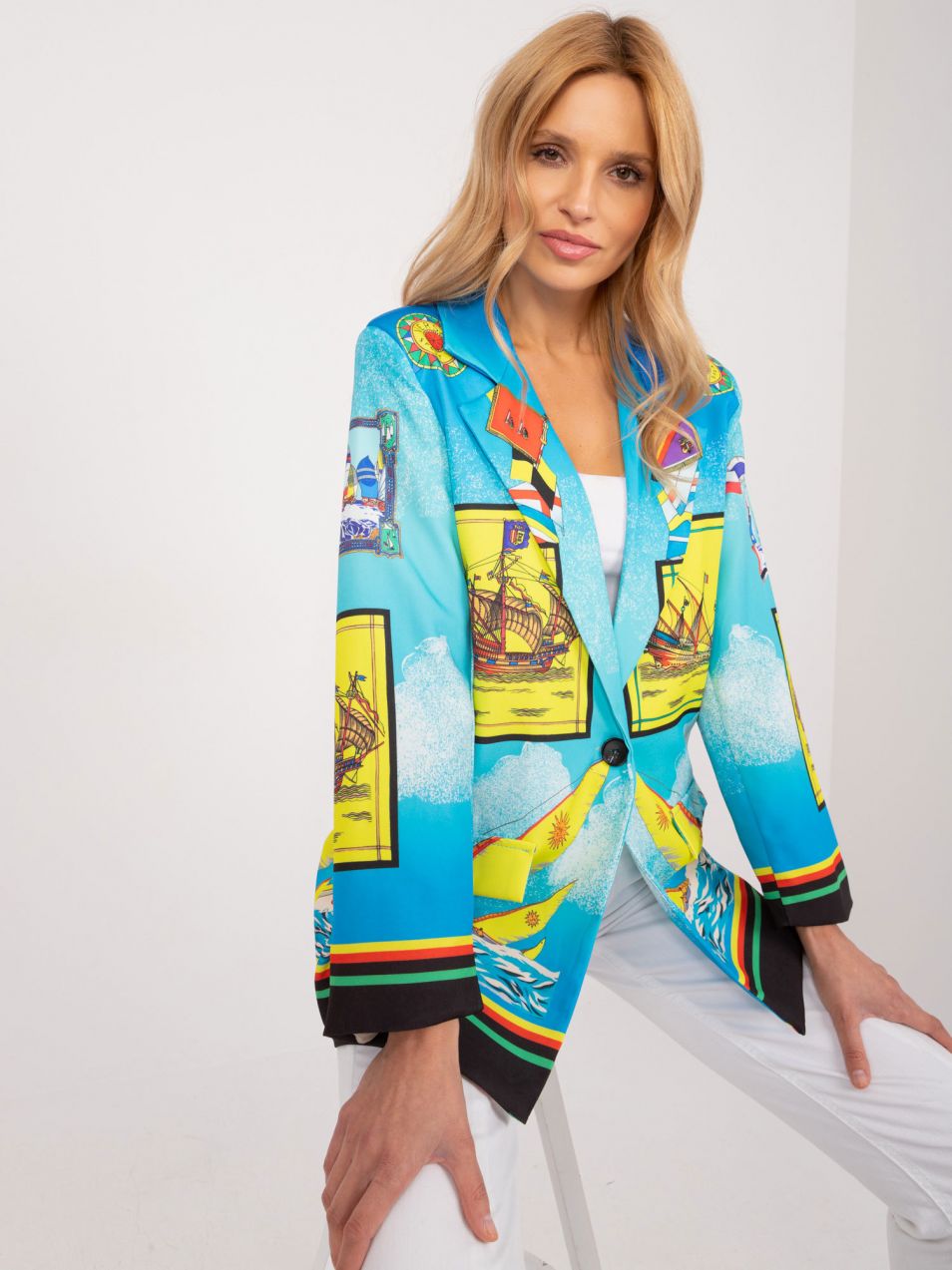 Blue single-breasted blazer with print