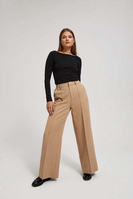 Trousers with wide legs
