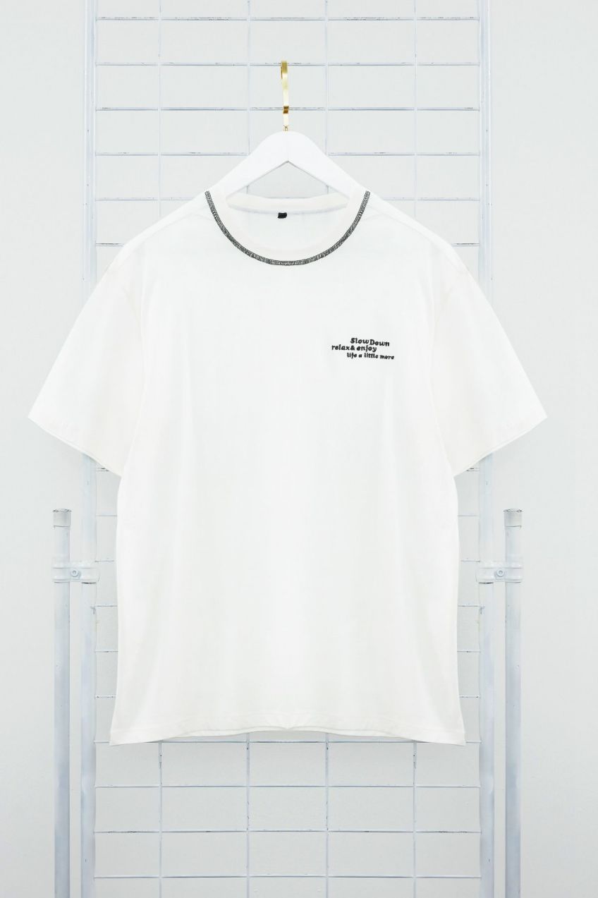Trendyol Ecru Relaxed/Comfortable Cut More Sustainable Embroidered 100% Organic Cotton T-shirt