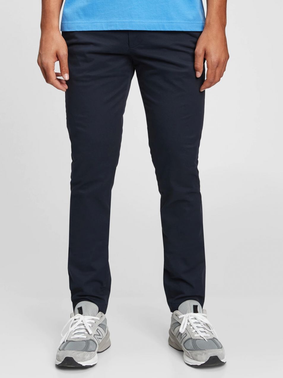 Nohavice modern khakis in skinny fit with GapFlex Modrá