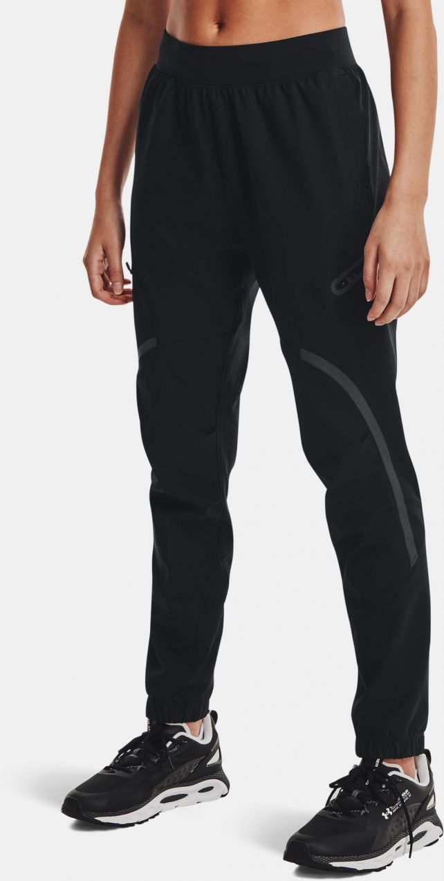 Nohavice a kraťasy pre ženy Under Armour - čierna