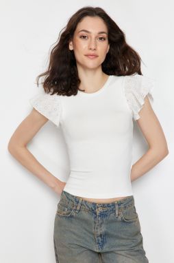 Trendyol Ecru Embroidered Fitted Viscose/Soft Fabric Stretch Knitted Blouse