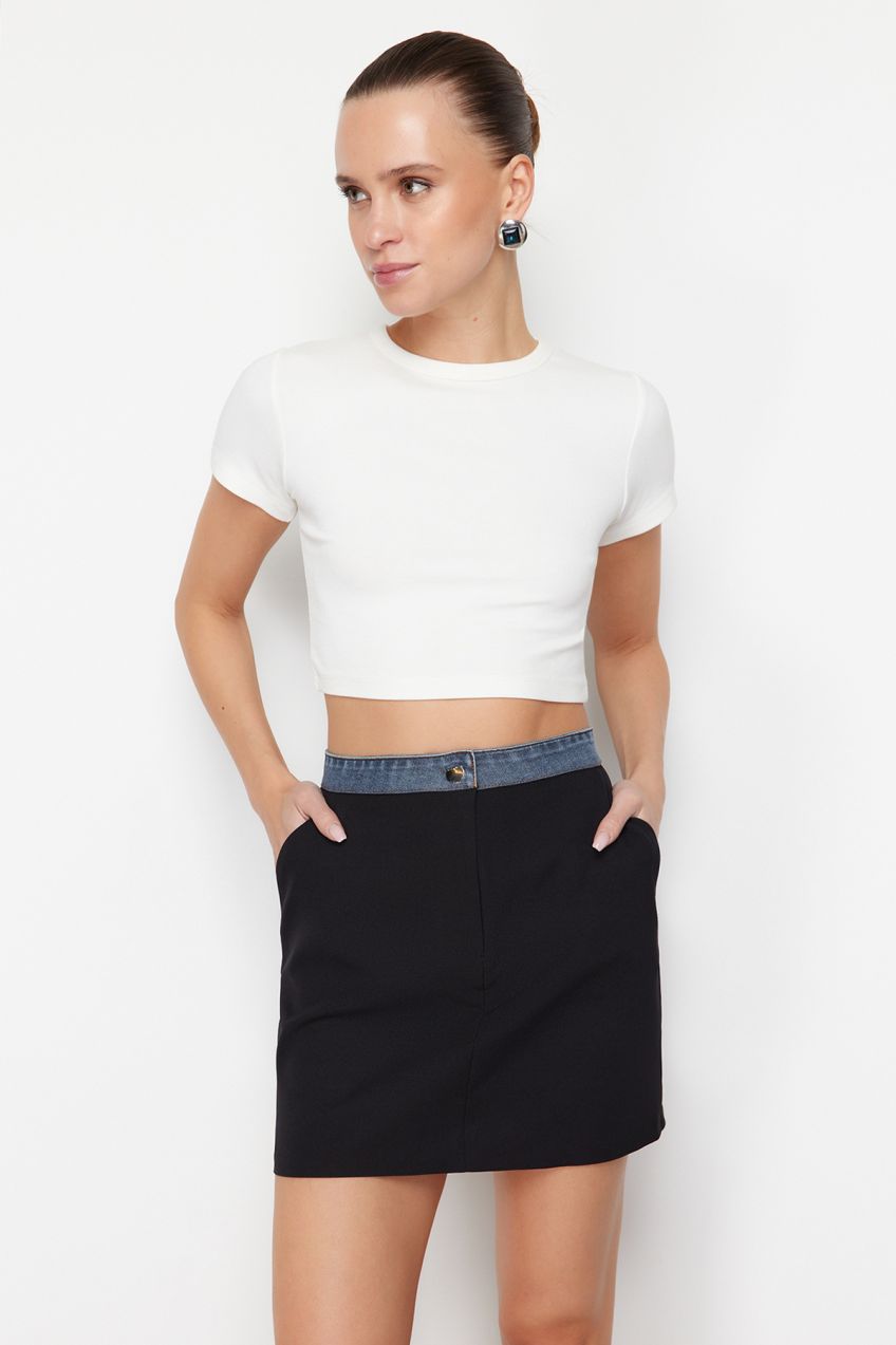 Trendyol Black Denim Detailed Pencil Straight Cut Mini Length Woven Skirt