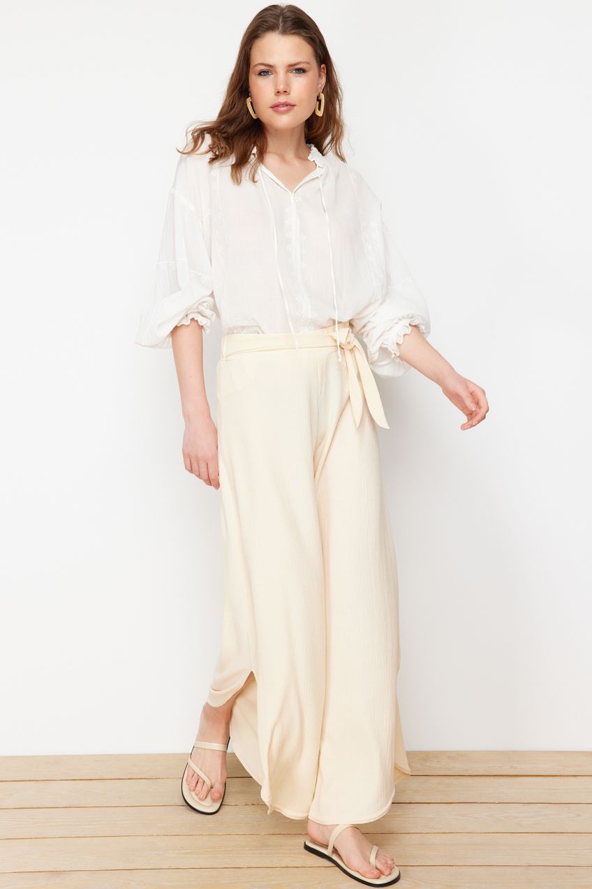 Trendyol Mink Short Wide Leg Flexible Trousers with Side Slits