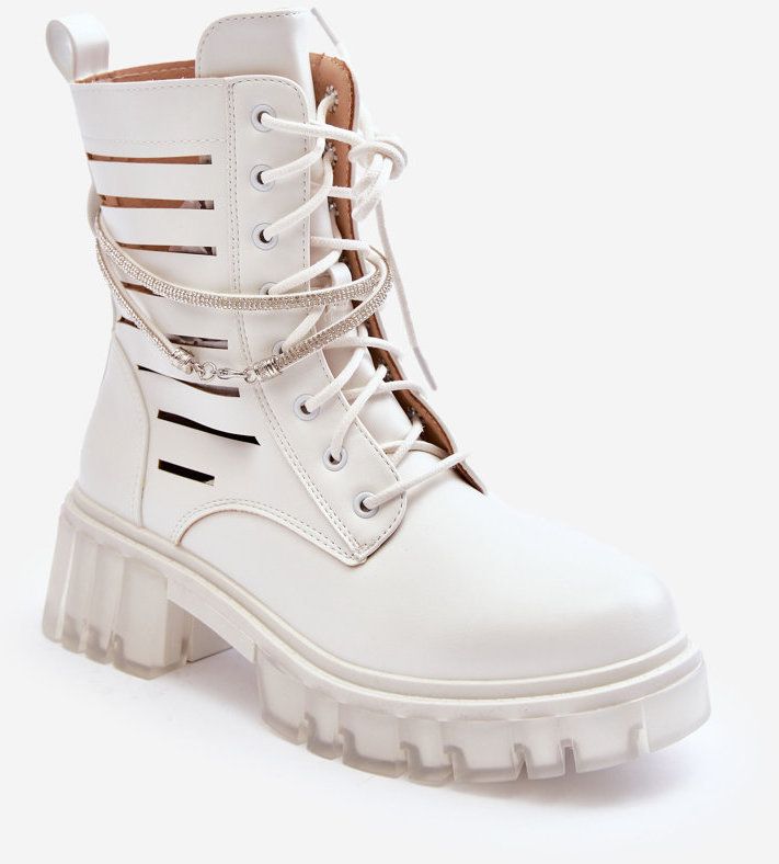 Fashionable embroidered shoes with decorative belt White Rocky