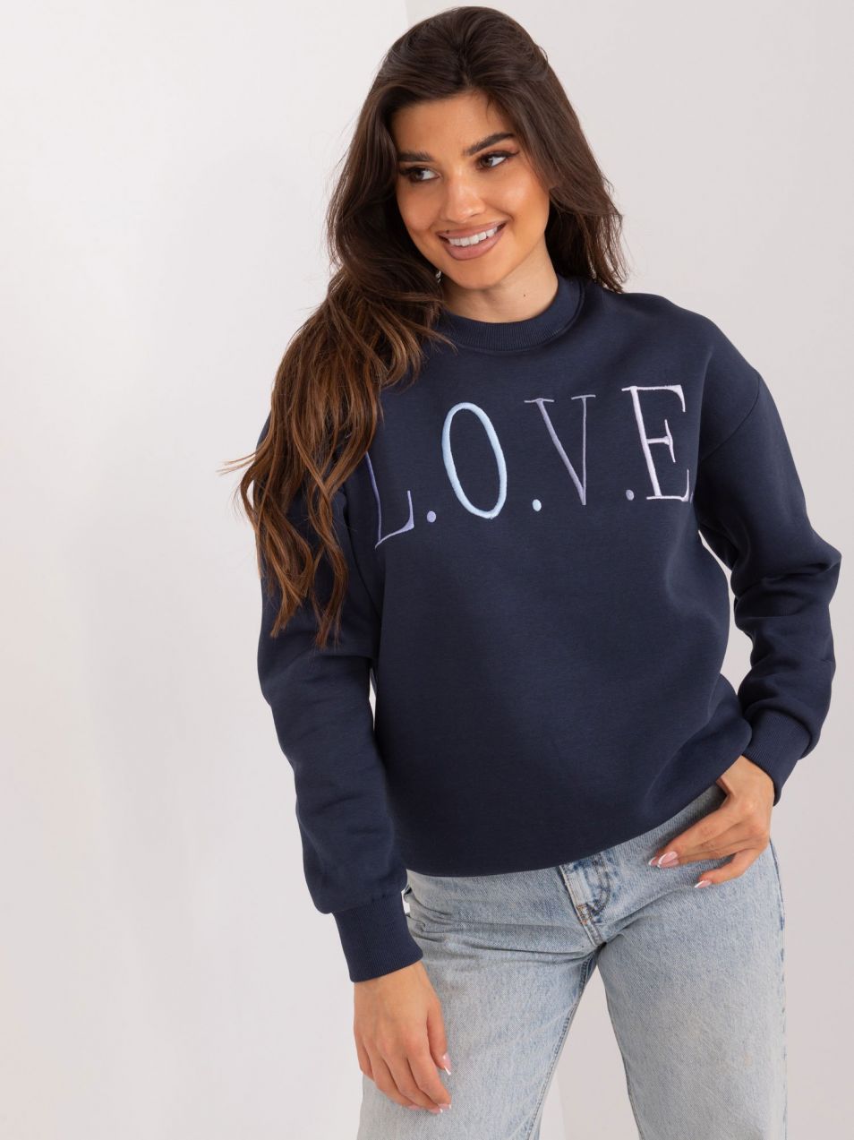 Sweatshirt in navy blue with colorful lettering