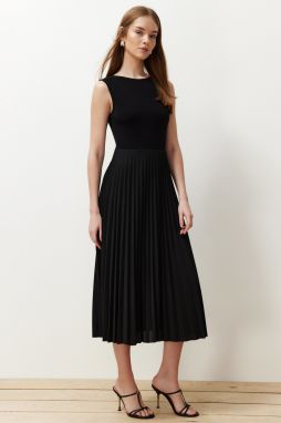 Trendyol Black Pleated Lined Sleeveless Flexible Knitted Midi Dress