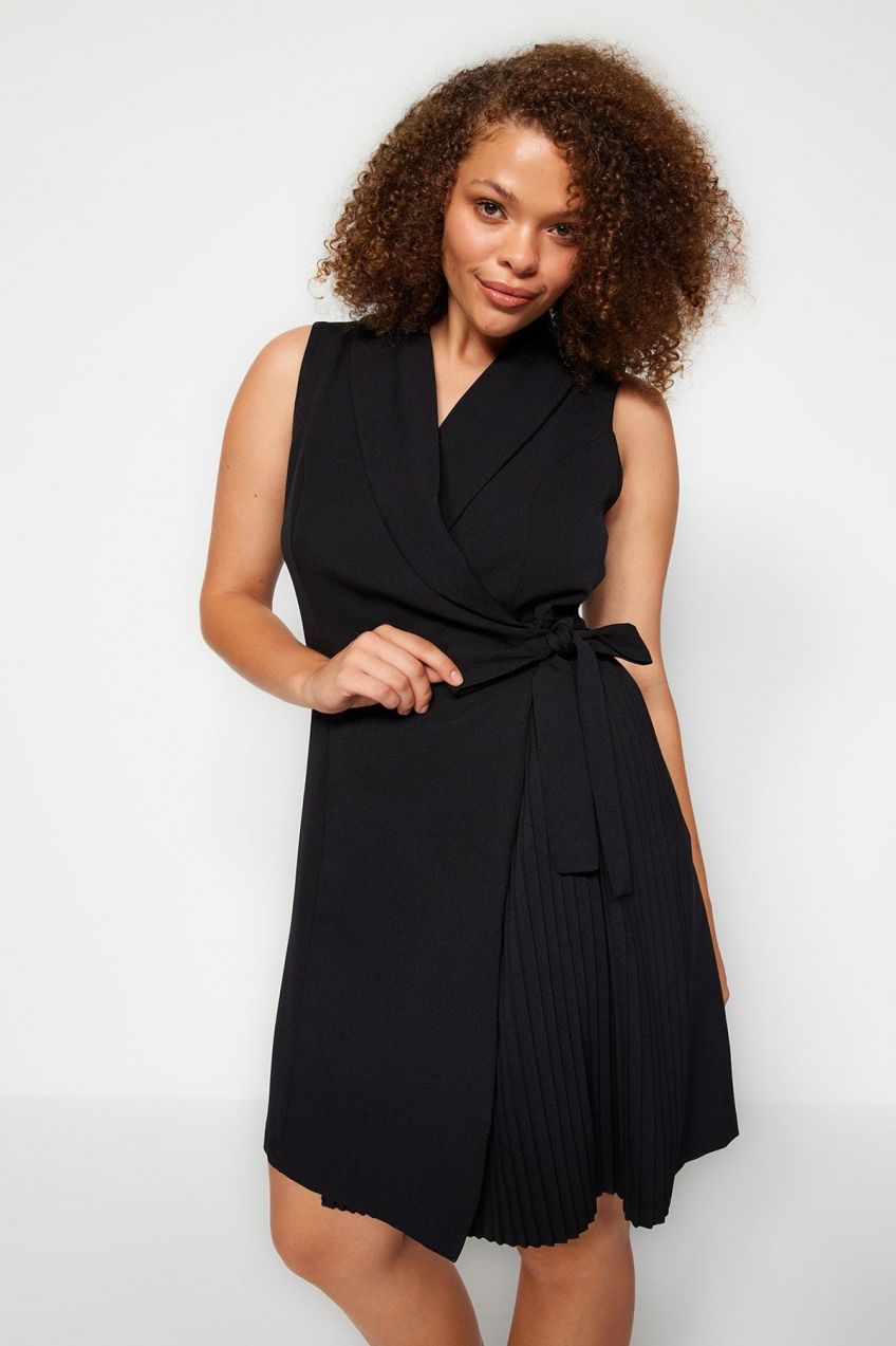 Trendyol Curve Black Plain Double Breasted Woven Dress