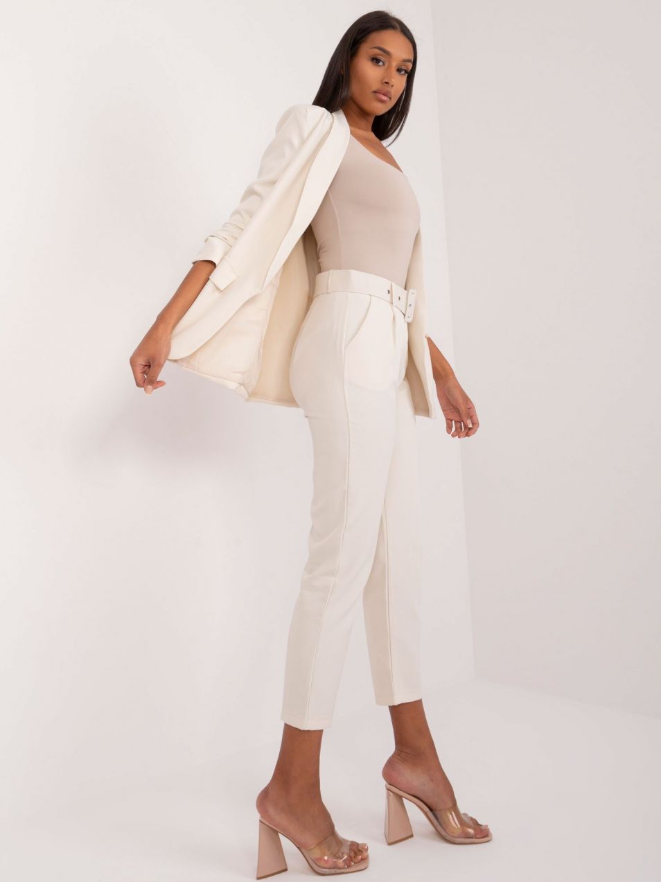 Light beige trousers made of OCH BELLA fabric