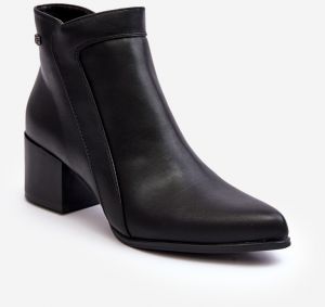 Black Cidi leather ankle boots with low heels