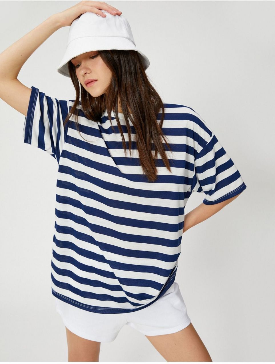 Koton Short-Sleeved T-shirt with a Crew Neck Viscose Blend.