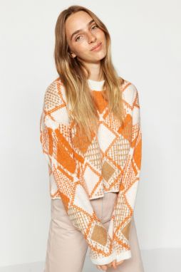 Trendyol Wide Fit Crop v Ecru. Jemný textúrovaný vzorovaný pletený sveter