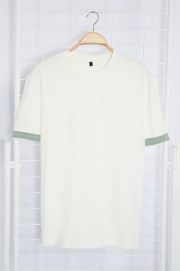 Trendyol Ecru Oversize/Wide Cut More Sustainable Text Embroidered 100% Organic Cotton T-shirt
