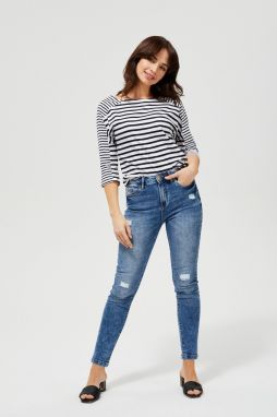 High-waisted jeans