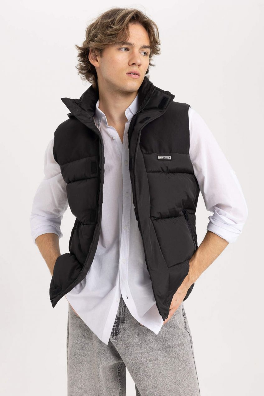 DEFACTO Regular Fit Gilet Vest