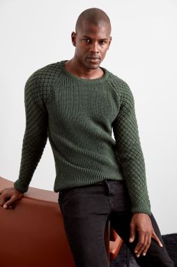 Trendyol Khaki Regular Crew Neck Textured Knitwear Sweater
