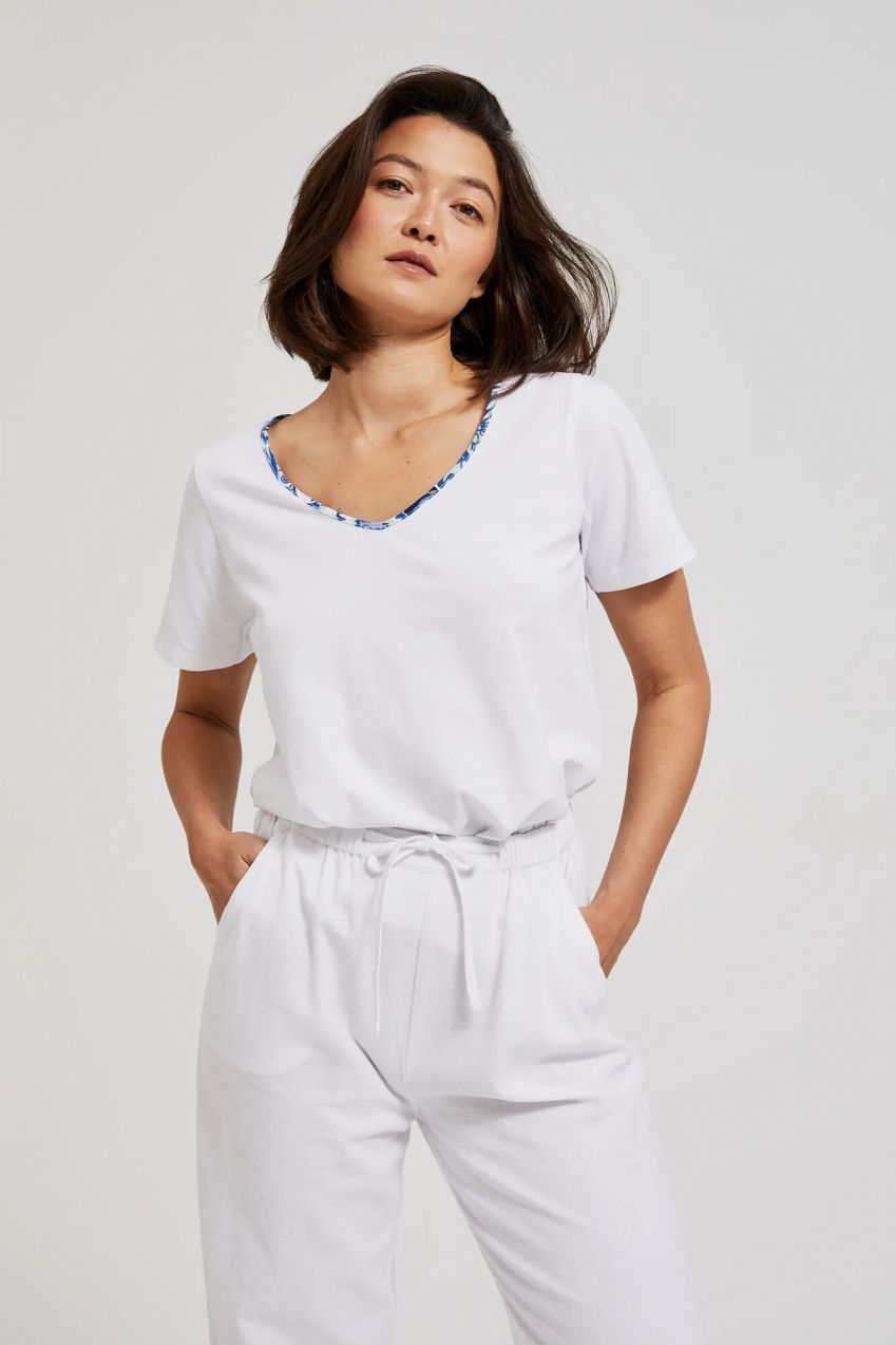 Women's T-shirt with decorated neckline MOODO - white