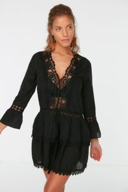 Dámske šaty Trendyol Lace detailed