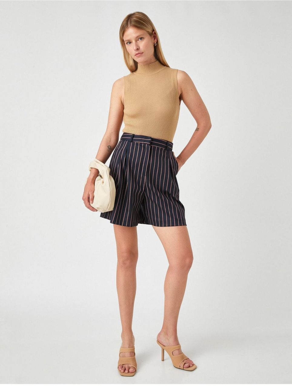 Koton Wide Leg Shorts with Pockets