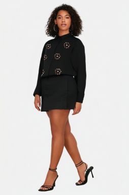 Trendyol Curve Black Plus Size Stone Embroidered Poplin Shirt