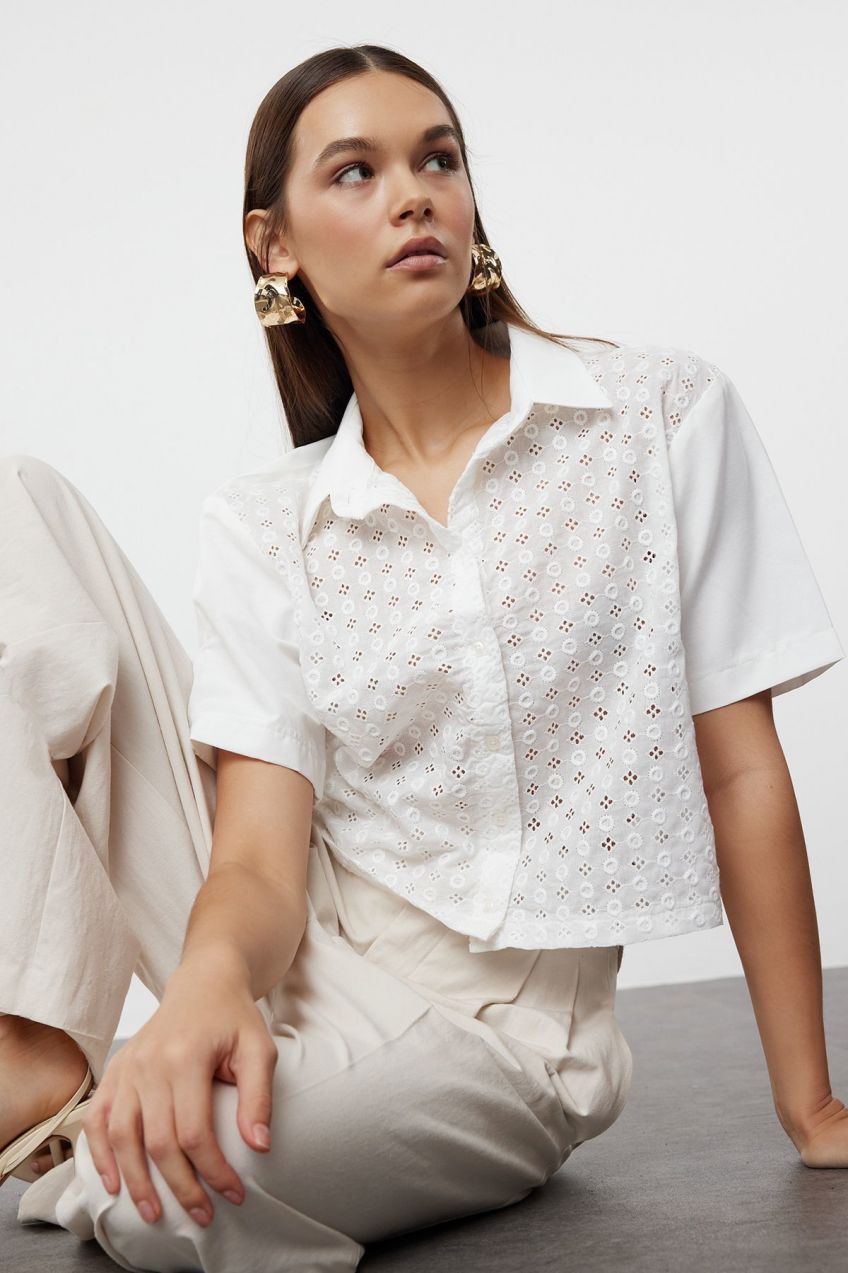 Trendyol Ecru Embroidered Crop Woven Shirt
