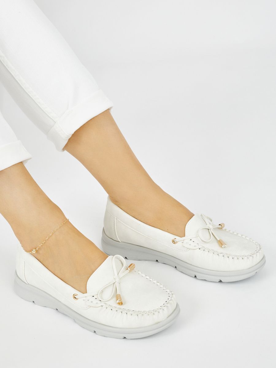 SEASTAR White comfortable faux leather loafers